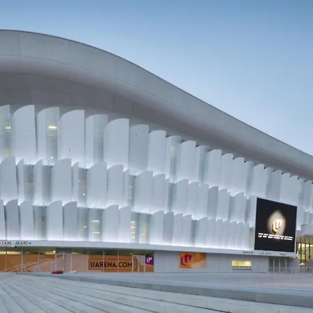 Chic Near Paris - La Defense