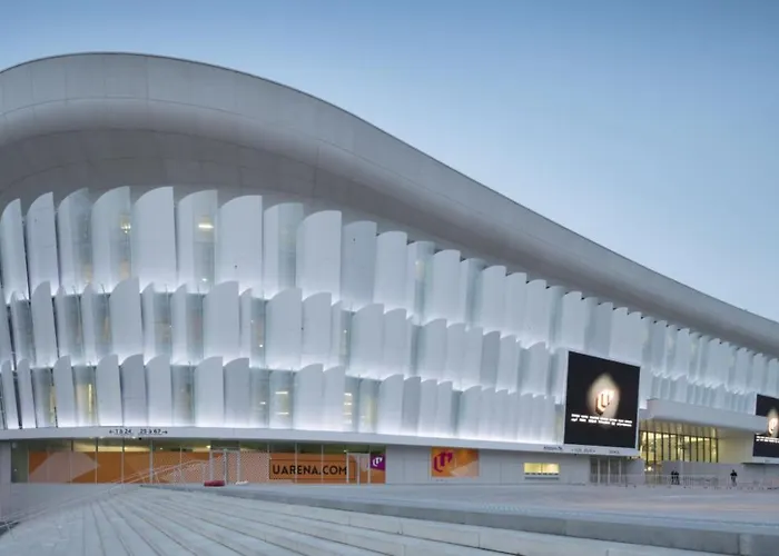 Chic Near Paris - La Defense